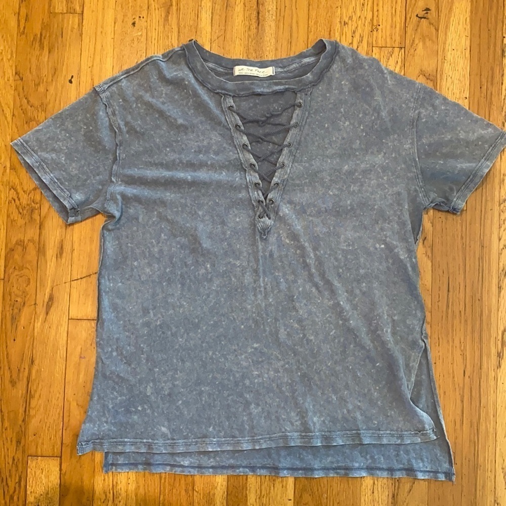 We The Free Women's Blue Azalea T-Shirt Short Sleeve Tee Lace Up Neck Size Small - Picture 3 of 13
